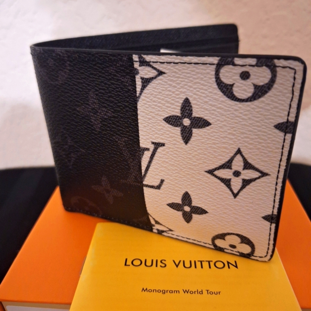 LOUIS VUITTON MENS WALLET